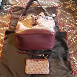 Dooney & bourke